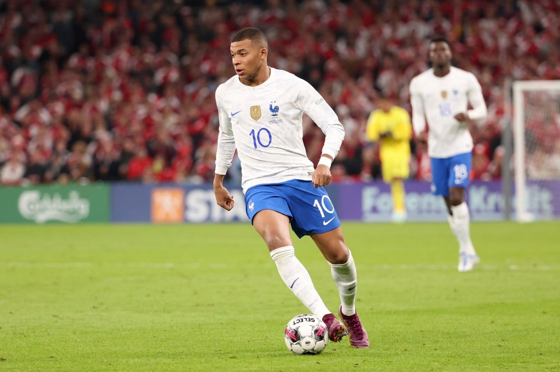 Download France National Football Team Kylian Mbappé Sports HD Wallpaper