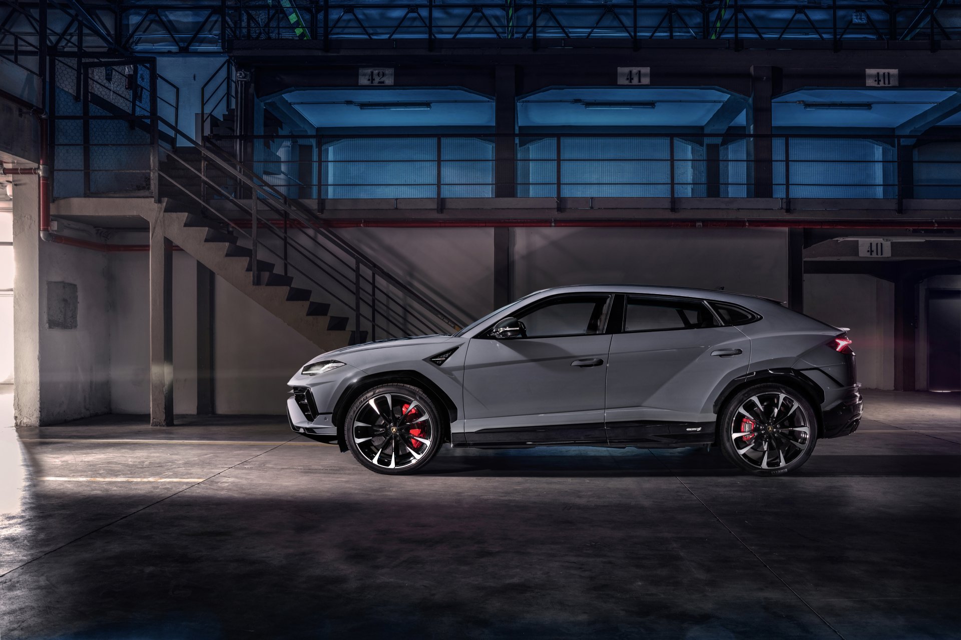 Download Vehicle Lamborghini Urus S 4k Ultra HD Wallpaper