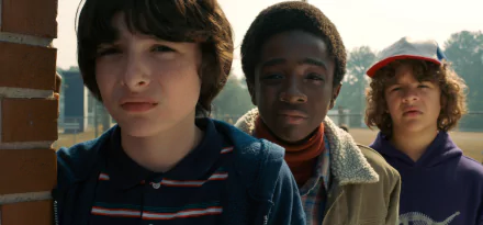 Dustin Henderson Caleb McLaughlin Lucas Sinclair Finn Wolfhard Mike Wheeler TV Show Stranger Things HD Desktop Wallpaper | Background Image