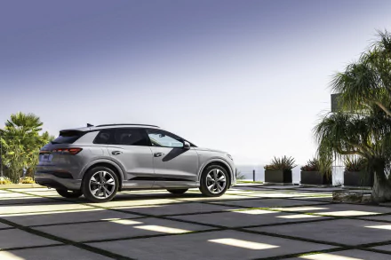  Audi Q4 50 e-tron quattro S line