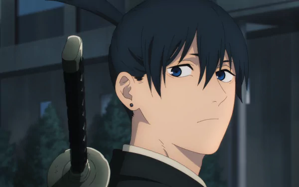 Aki Hayakawa (Chainsaw Man) anime HD PC desktop wallpaper: close-up of him glancing over his shoulder with a sword on his back against a moody evening city background.