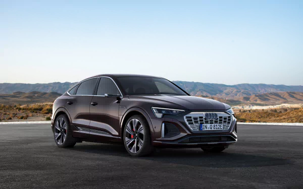  Audi Q8 Sportback 55 e-tron quattro
