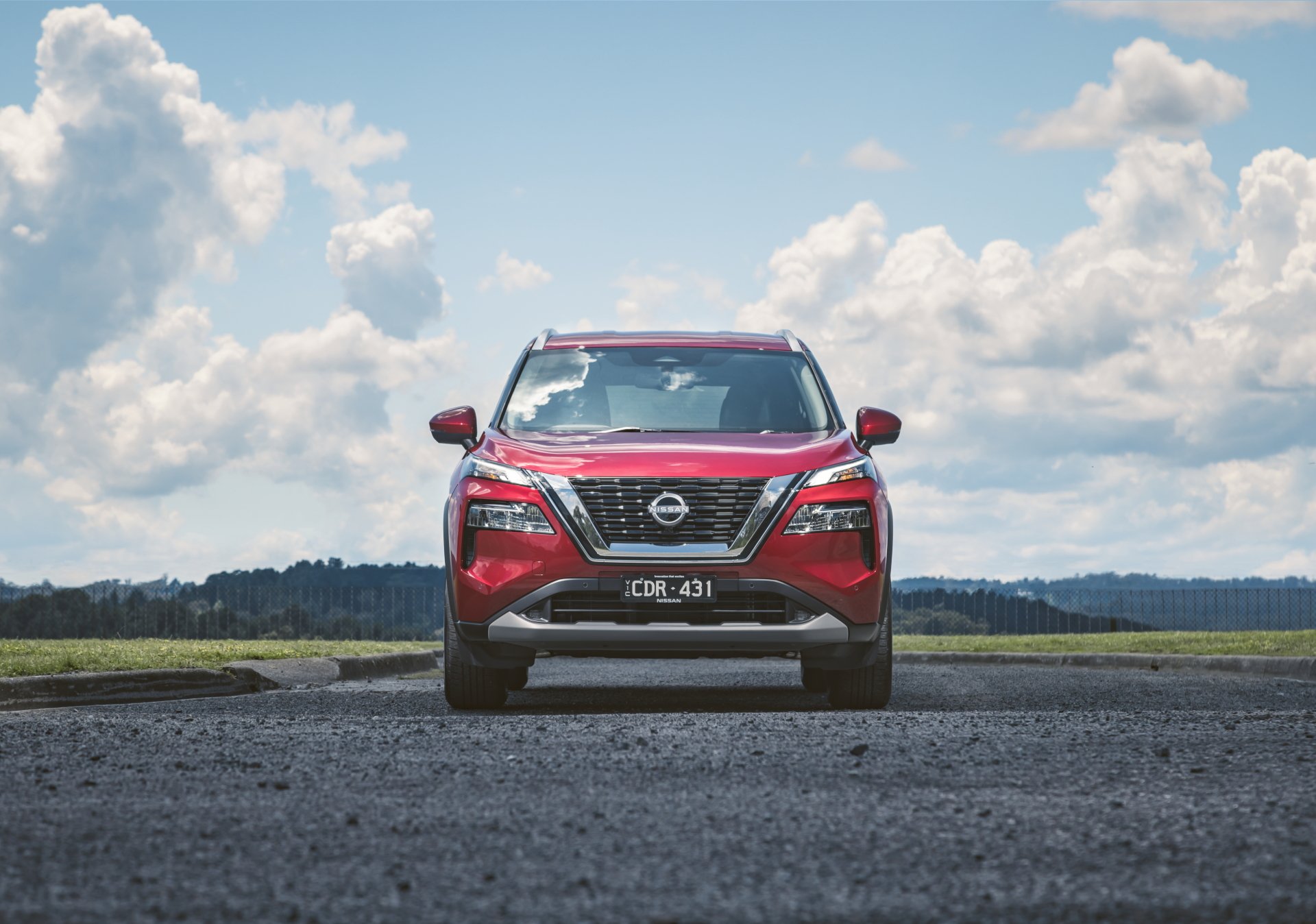 Download Vehicle Nissan X-Trail 4k Ultra HD Wallpaper