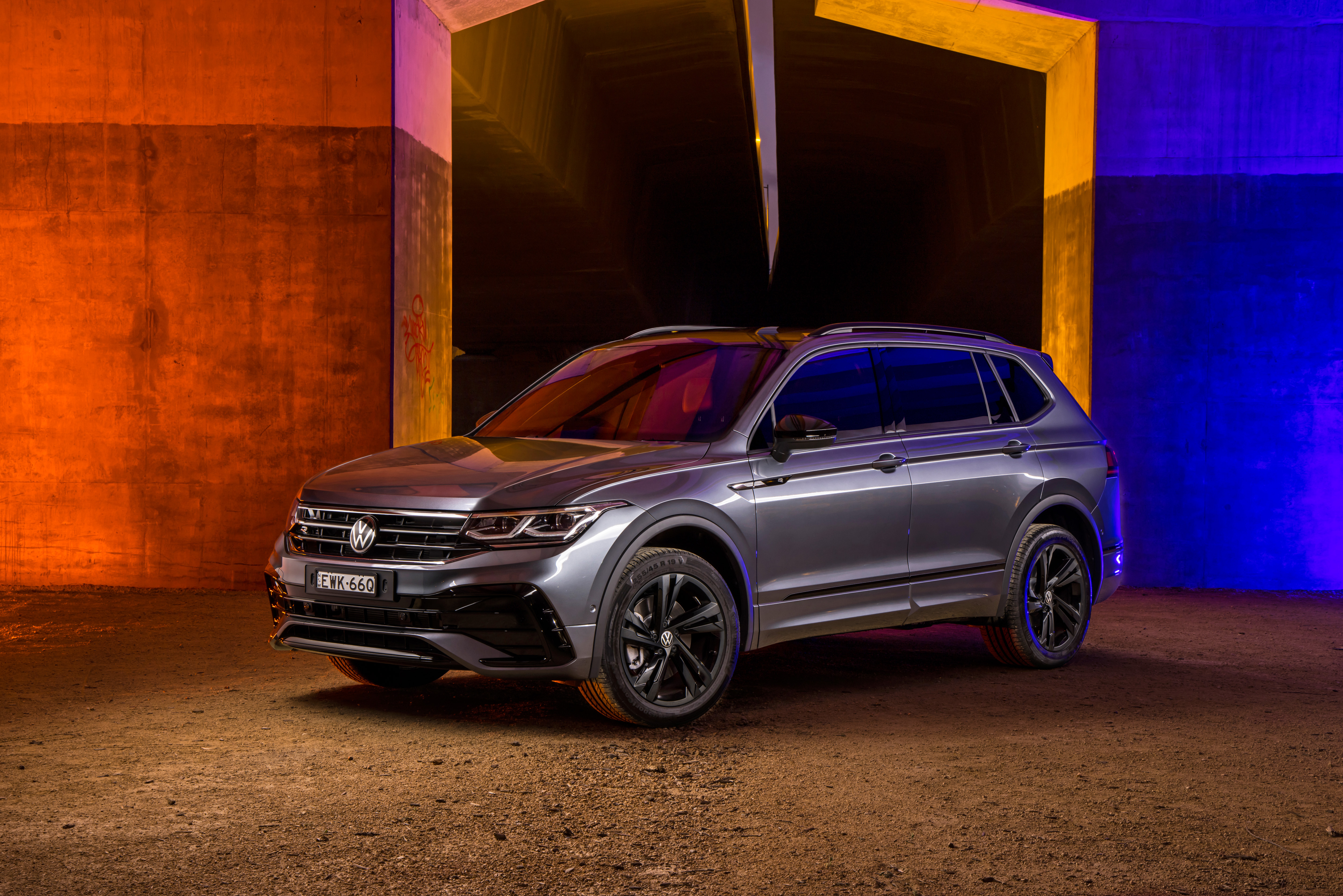 Download wallpapers Volkswagen Tiguan, Allspace, 2018, SUV, new blue Tiguan,  german cars, Volkswagen for desktop free. Pictures for desktop free |  Volkswagen, Suv 4x4, German cars