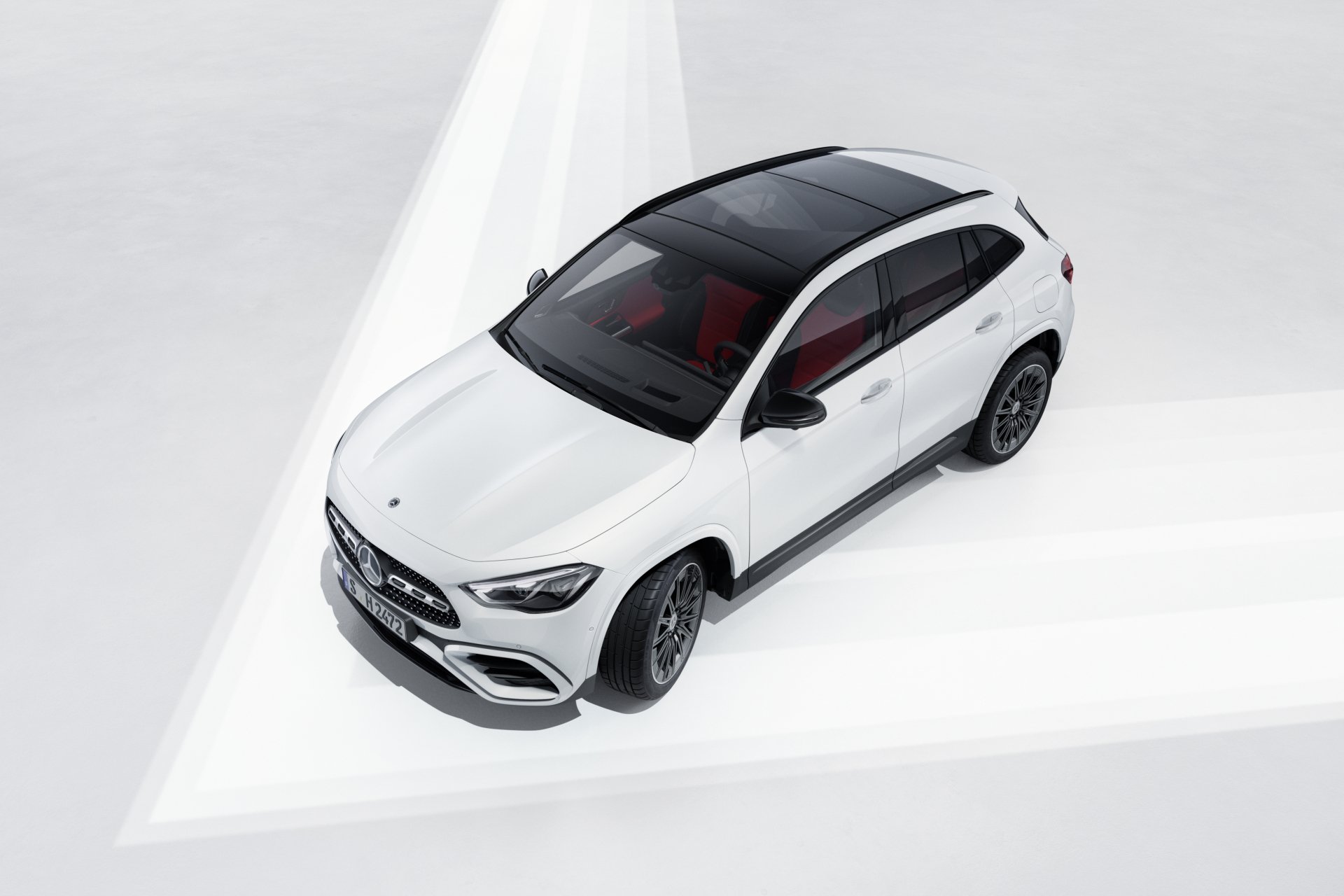 Download Vehicle Mercedes-AMG GLA 4k Ultra HD Wallpaper