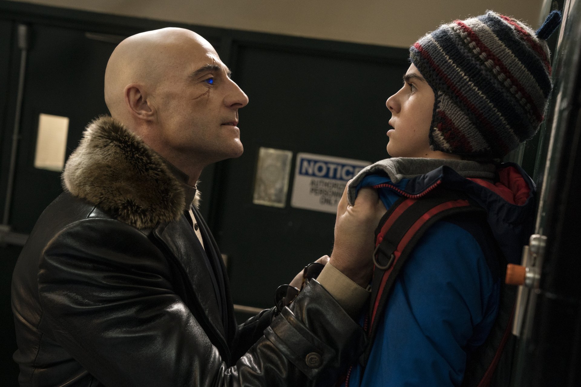 Download Jack Dylan Grazer Mark Strong Movie Shazam (DC Comics) 4k Ultra HD Wallpaper