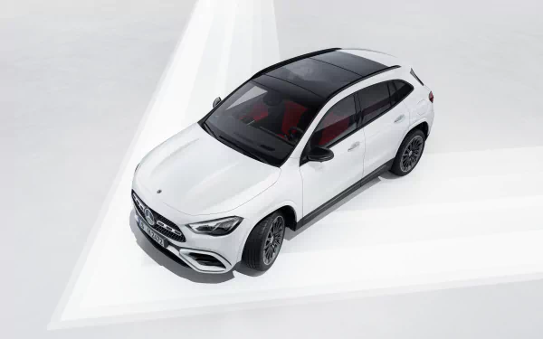  Mercedes-Benz GLA 250 e AMG Line