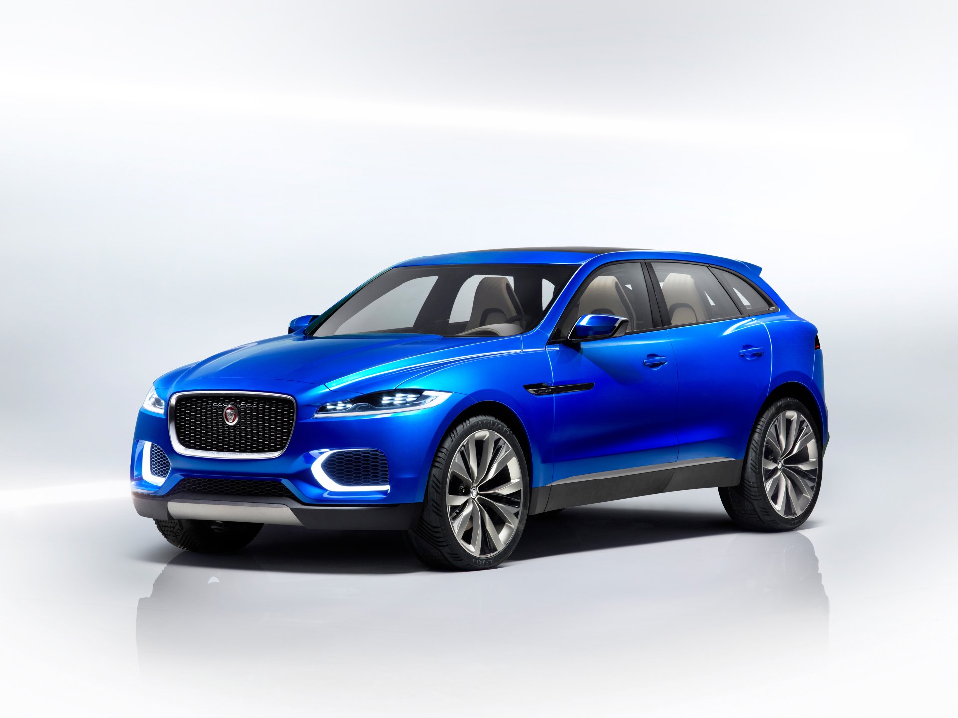 Download Vehicle Jaguar C-X17 4k Ultra HD Wallpaper