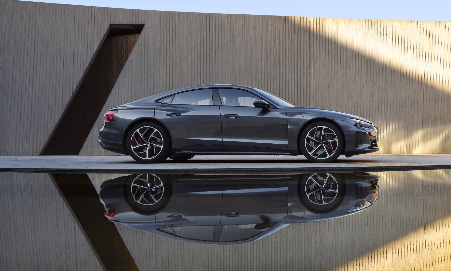 Download Vehicle Audi RS E-Tron GT 4k Ultra HD Wallpaper