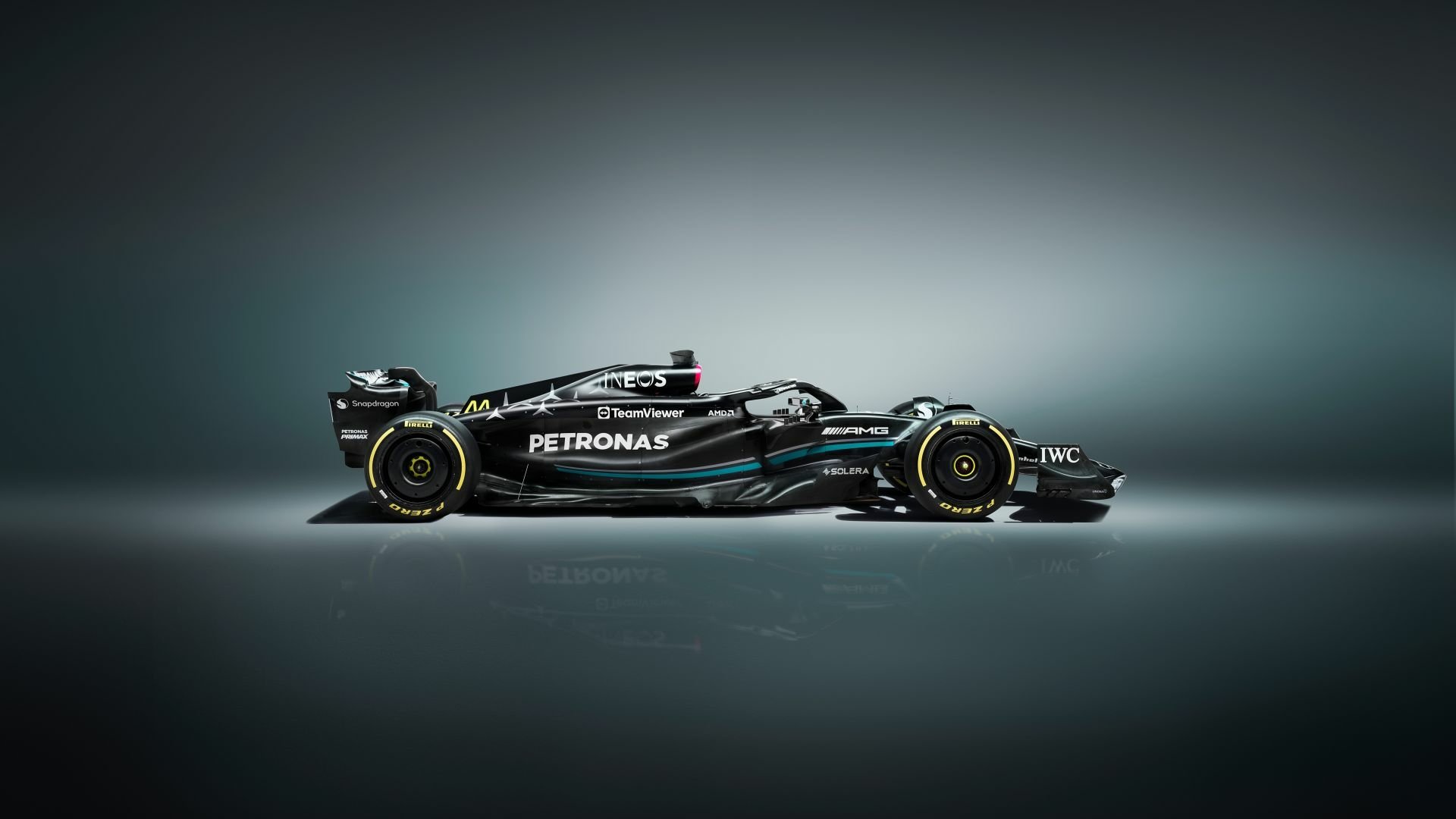 Mercedes AMG Petronas iphone