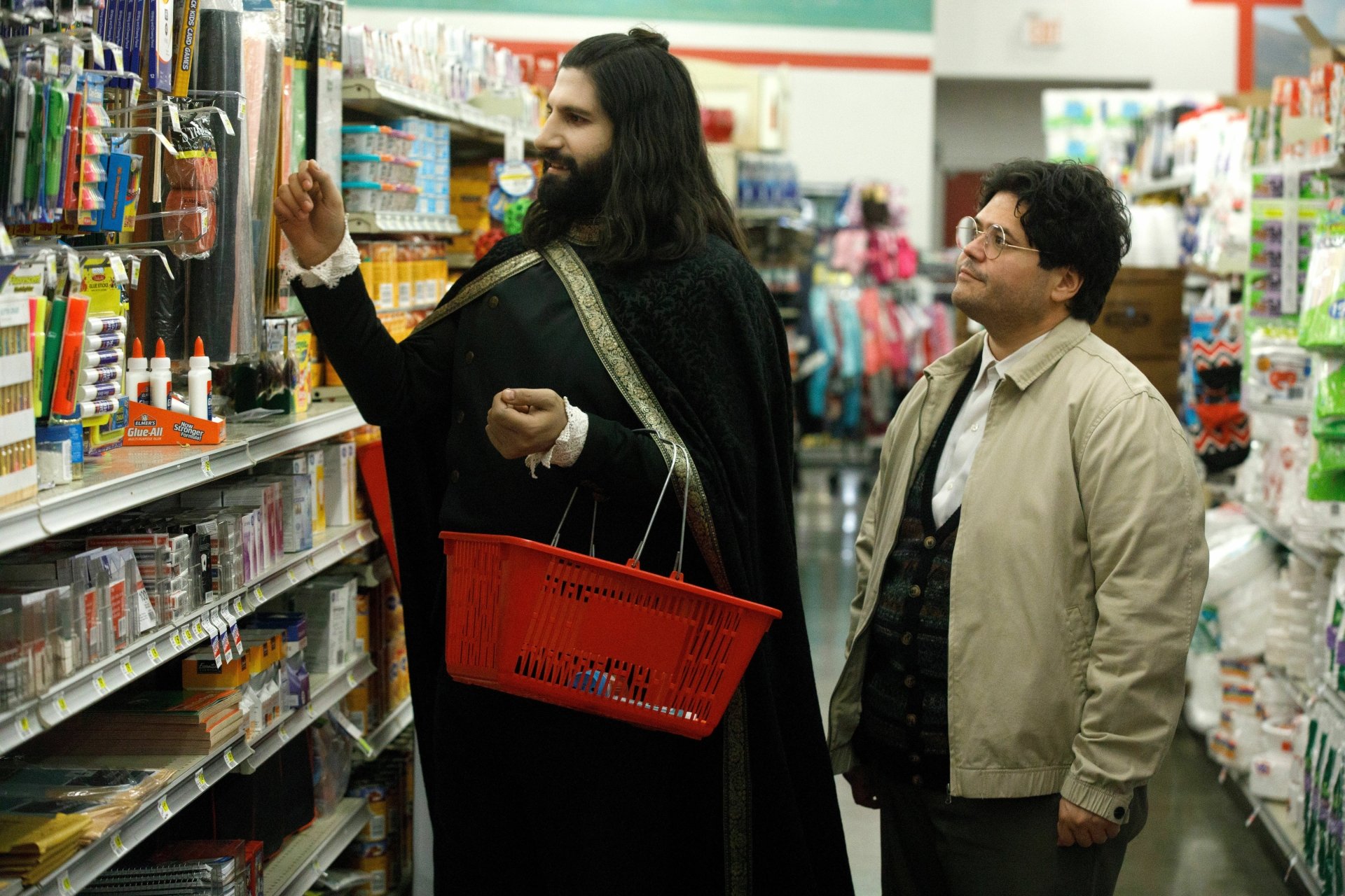 Download Kayvan Novak Harvey Guillén TV Show What We Do In The Shadows 4k Ultra HD Wallpaper