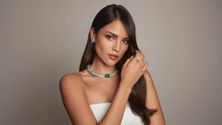 Celebrity Eiza Gonzalez HD Desktop Wallpaper | Background Image