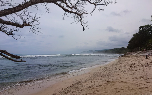  A Karapyak beach