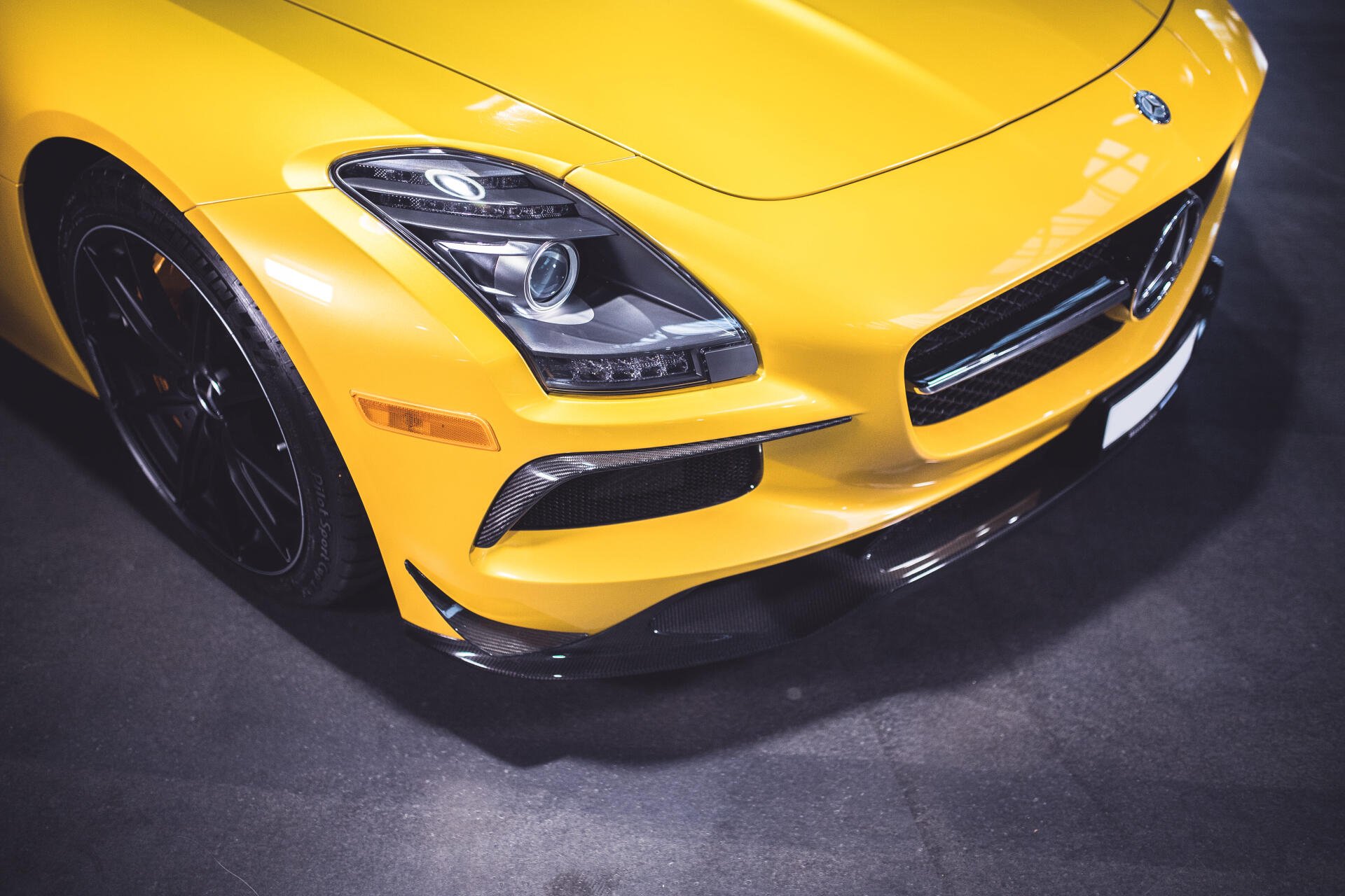 Download Mercedes-Benz SLS AMG Car 4k Ultra HD Wallpaper