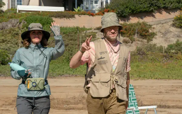 Rose Byrne and Seth Rogen in a scene from the TV show Platonic, captured in 4K Ultra HD for PC desktop wallpaper and background.