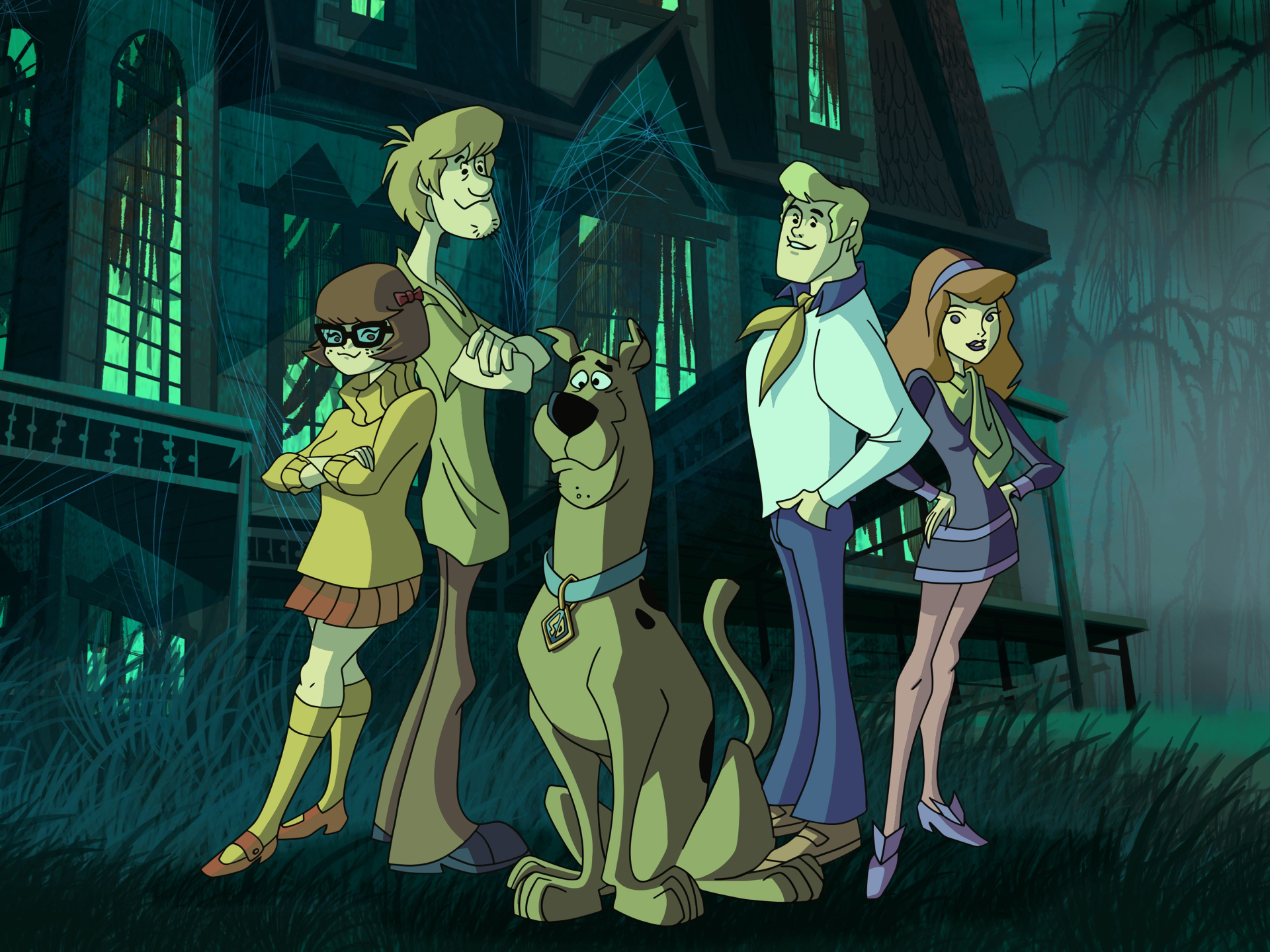 Scooby-Doo! Mystery Incorporated — 4K Ultra HD PC wallpaper: Scooby, Shaggy, Fred, Daphne and Velma pose before a moonlit, overgrown haunted mansion.