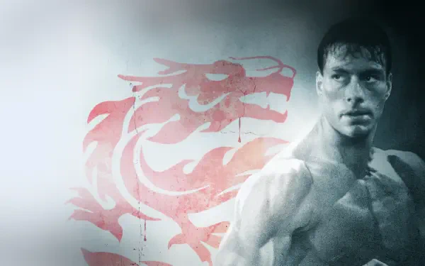 Bloodsport (DC Comics) 4K Ultra HD PC desktop wallpaper: gritty monochrome portrait, shirtless Bloodsport with an intense gaze and a red dragon stencil behind him.