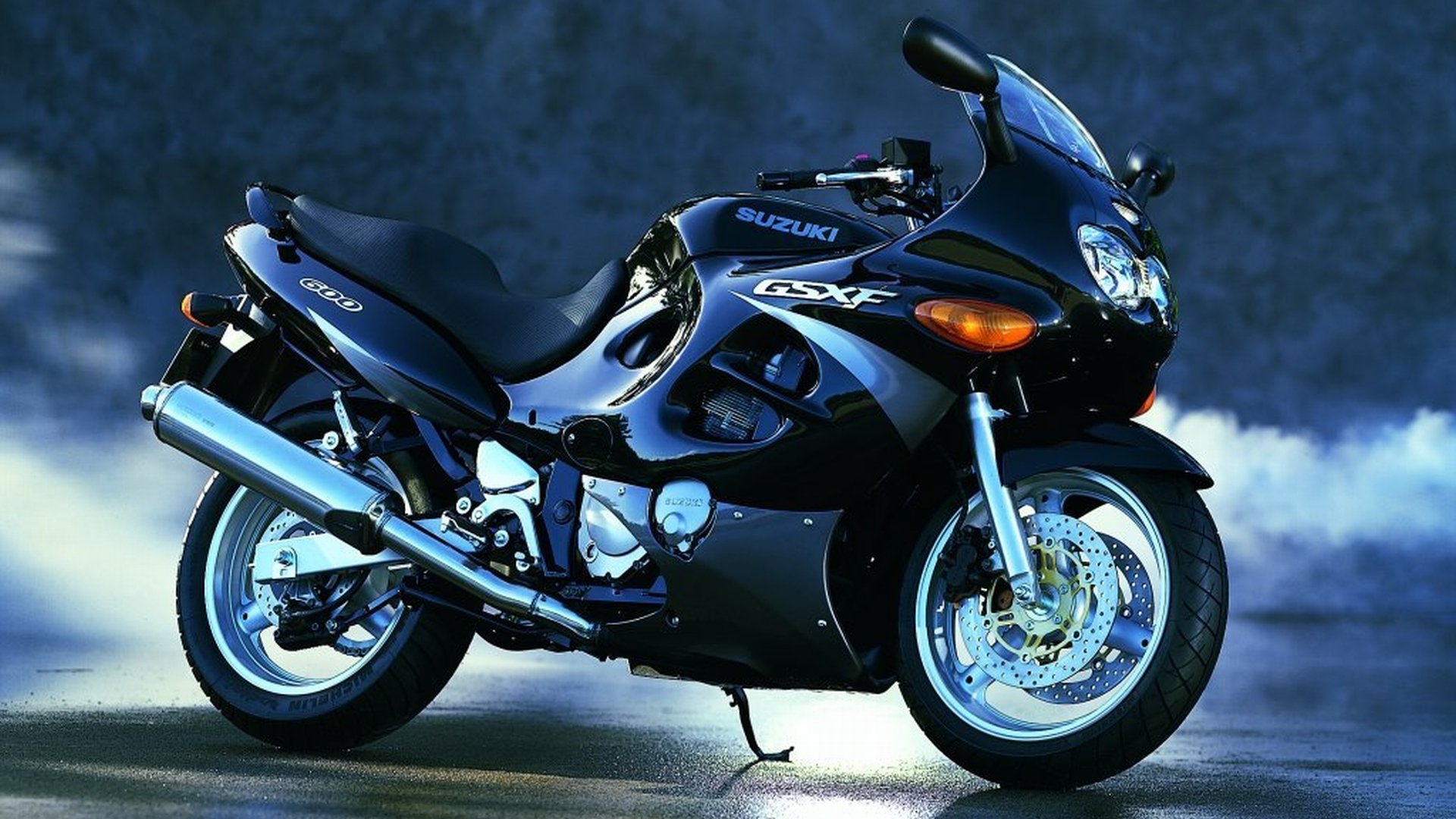 Download Vehicle Suzuki HD Wallpaper