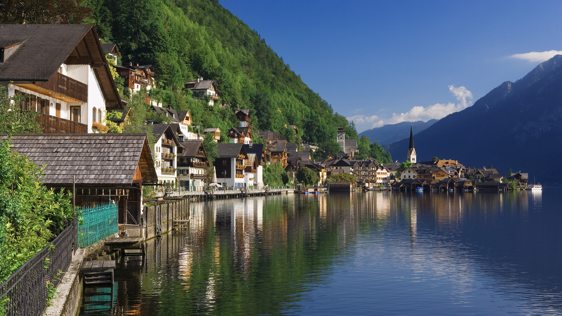 Bad Goisern am Hallstättersee: A scenic market town in Upper Austria, near Hallstatt. Capture the picturesque beauty and charm.