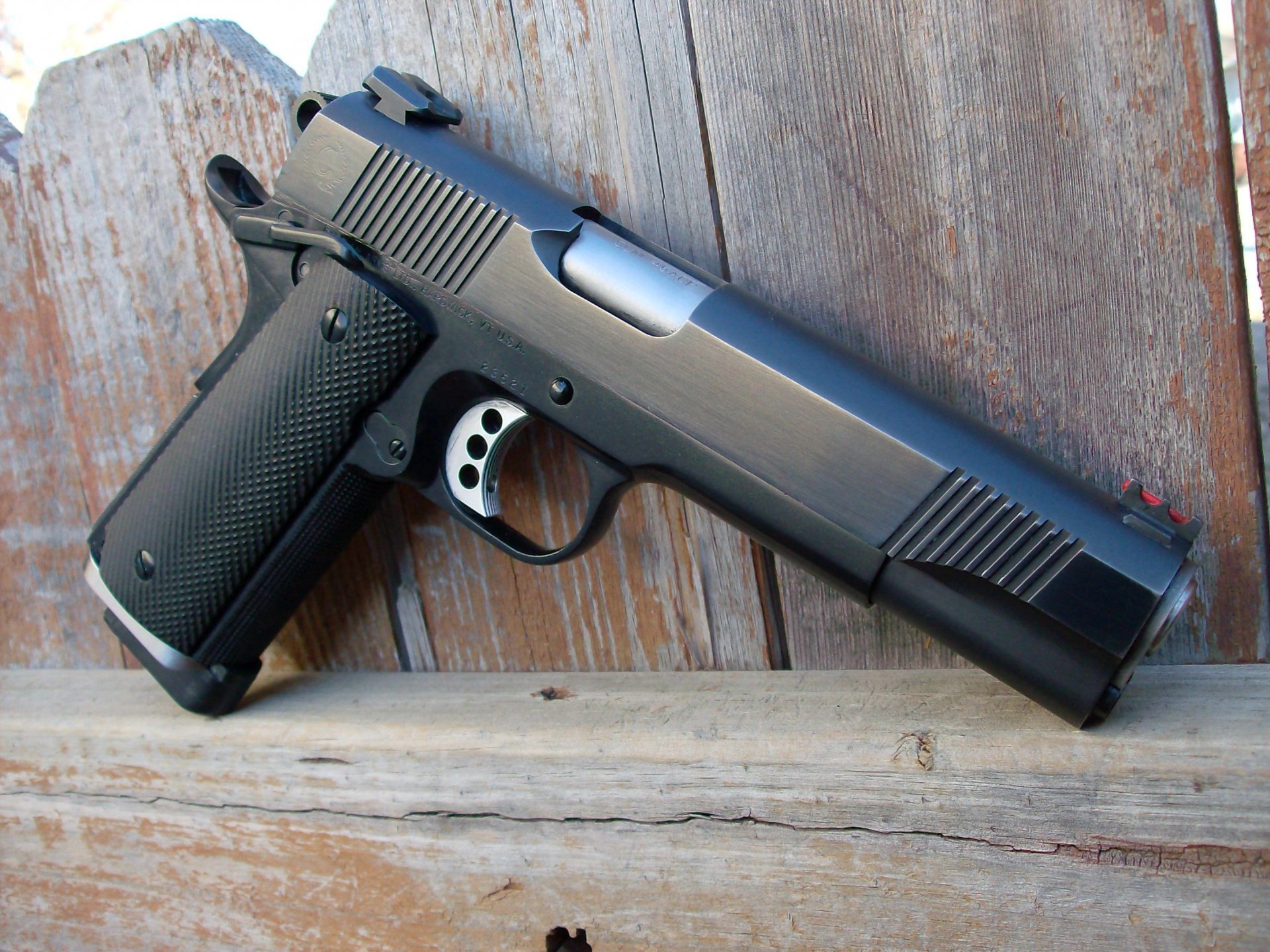 Colt 1911 Full HD Wallpaper and Background Image | 2848x2136 | ID:175693