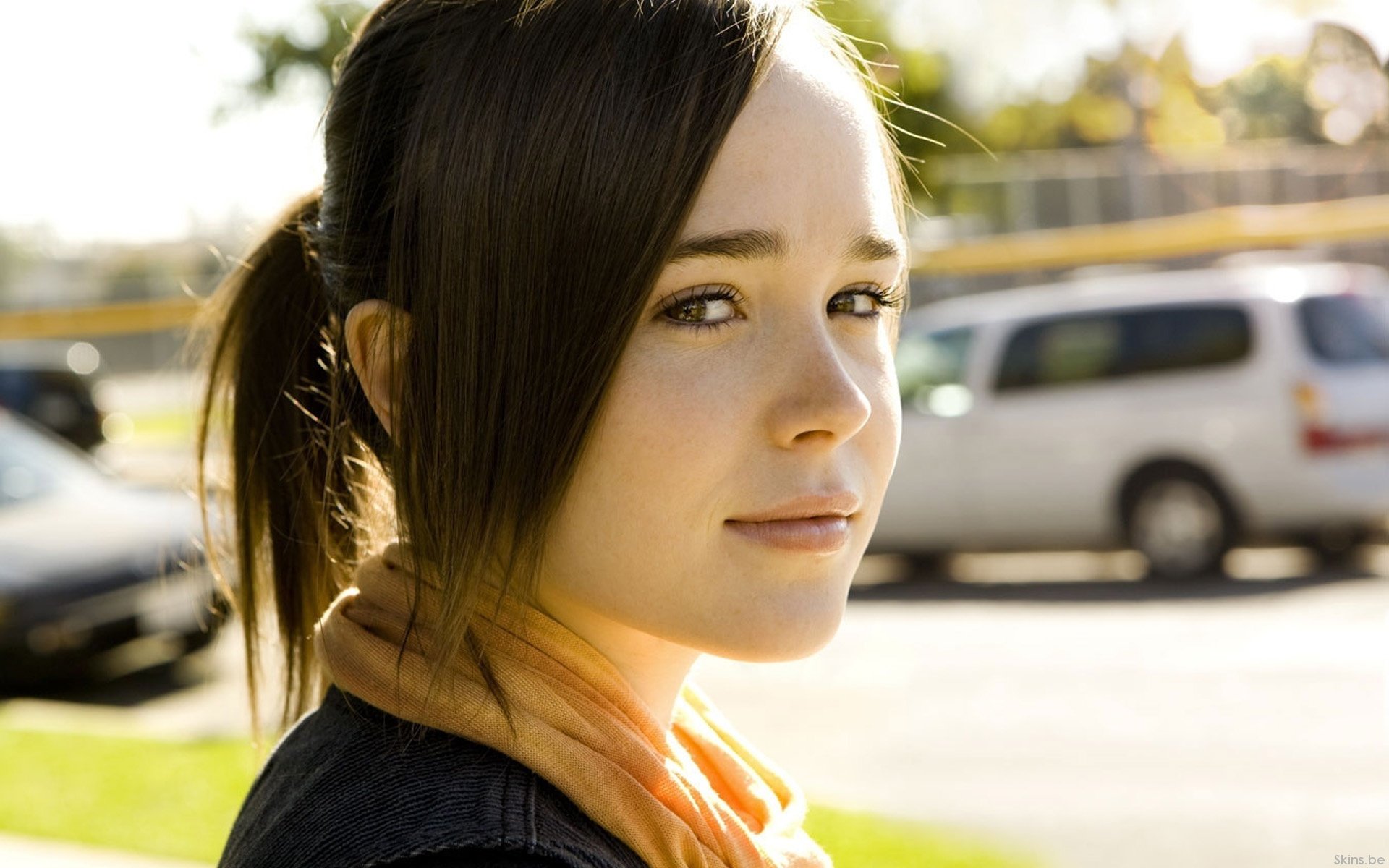 Download Celebrity Ellen Page HD Wallpaper