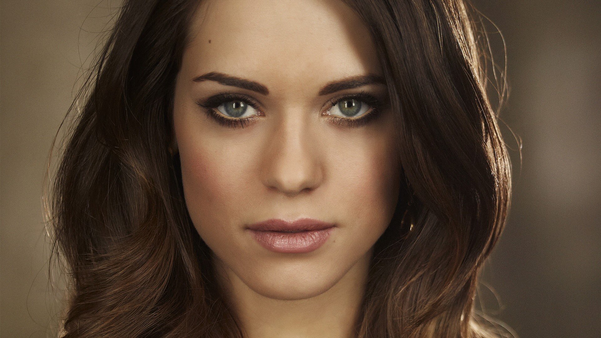 10+ Lyndsy Fonseca HD Wallpapers and Backgrounds