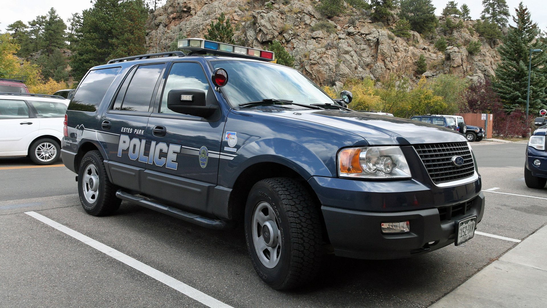 Download Vehicle Police HD Wallpaper