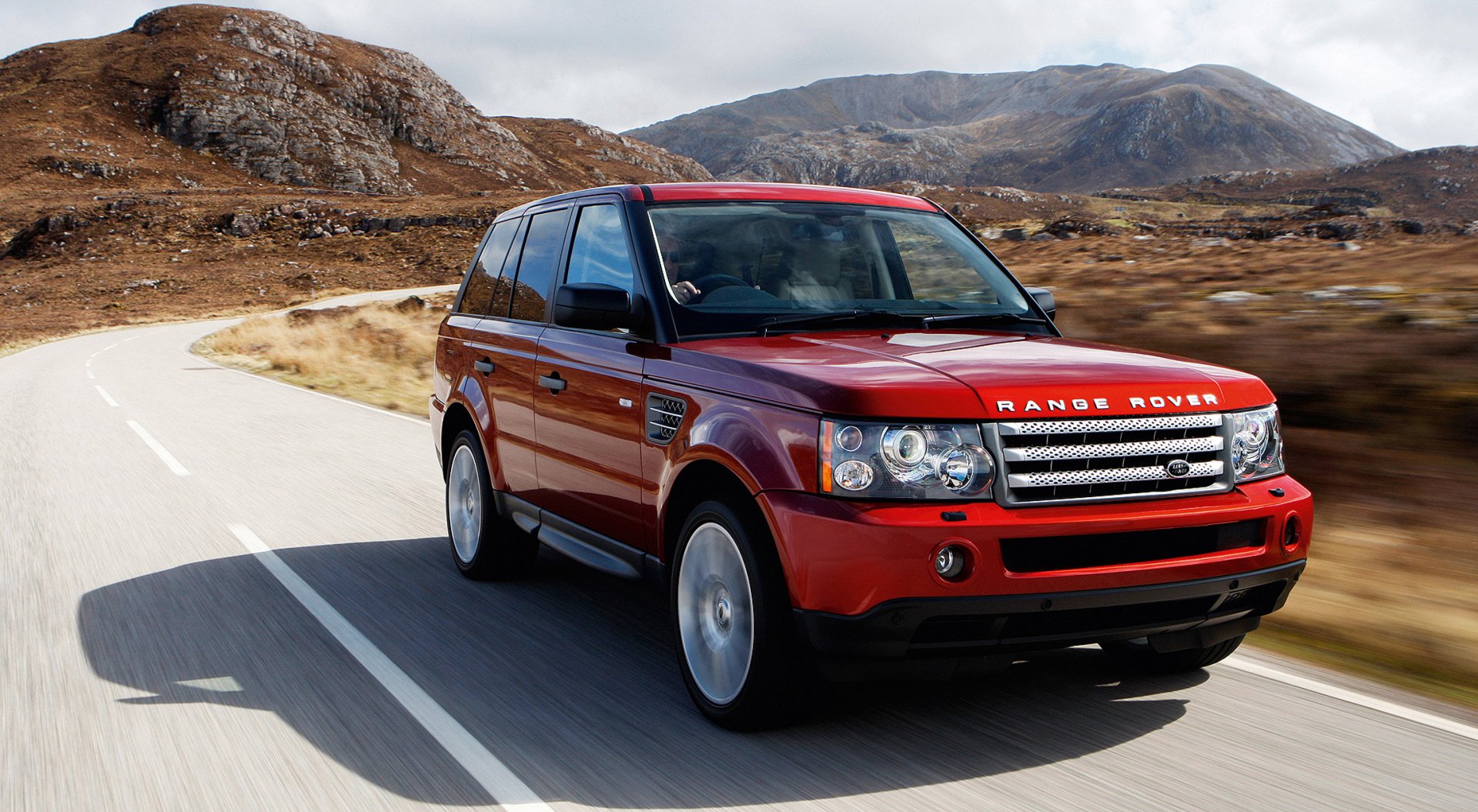 Download Vehicle Range Rover HD Wallpaper | 2300x1264 | Wallpaper Abyss