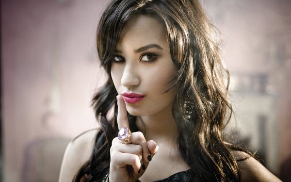 Music Demi Lovato Singer Brown Eyes Brunette HD Wallpaper | Background Image