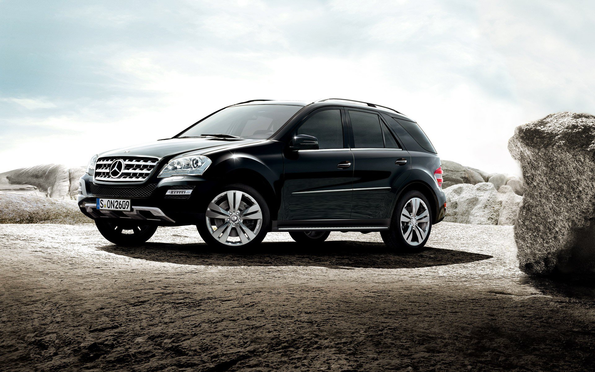 Отзыв мл 350. Мерседес ml 350 CDI 4 matic. Mercedes ml 350. Mercedes Benz ml350 AMG.