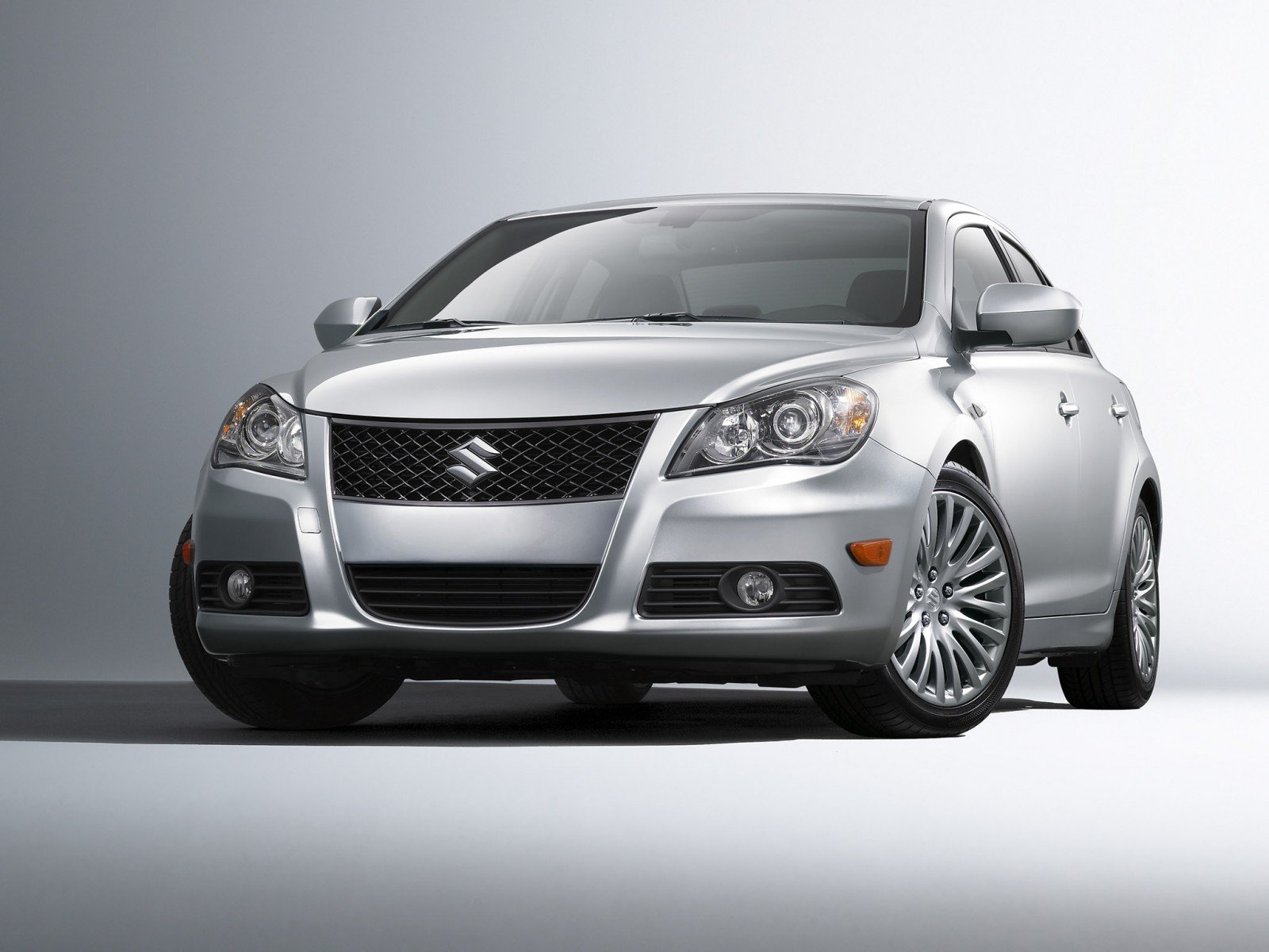 Download Vehicle Suzuki Wallpaper