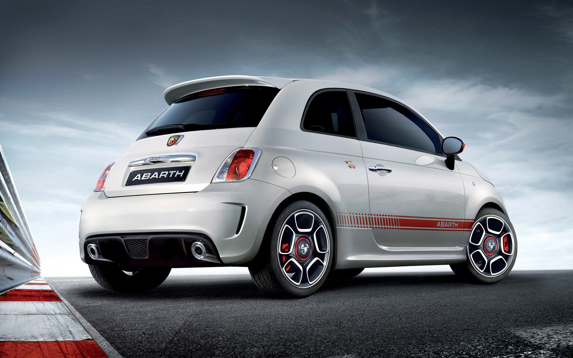 Download Vehicle Fiat HD Wallpaper