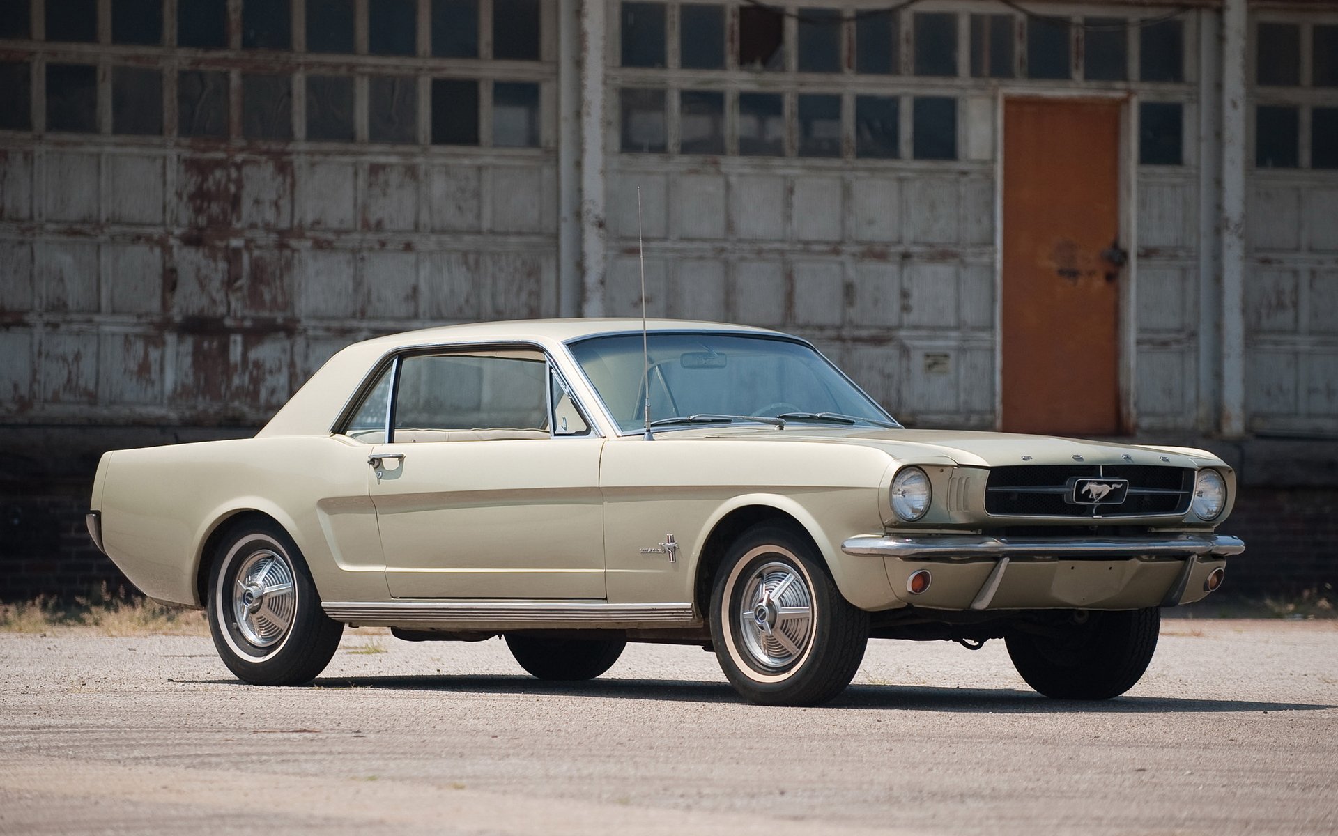 Ford Mustang 80 С…