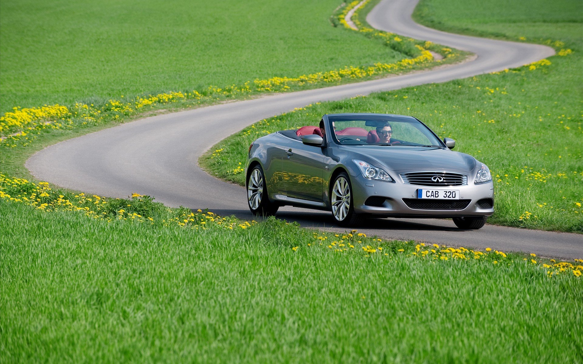 Download Vehicle Infiniti HD Wallpaper