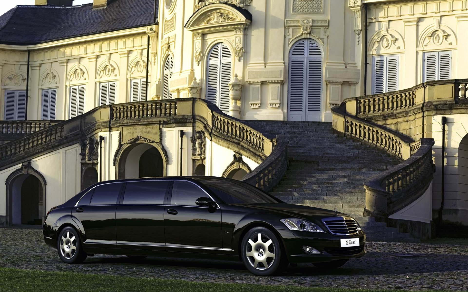Download Vehicle Mercedes Millionaire Limousine HD Wallpaper