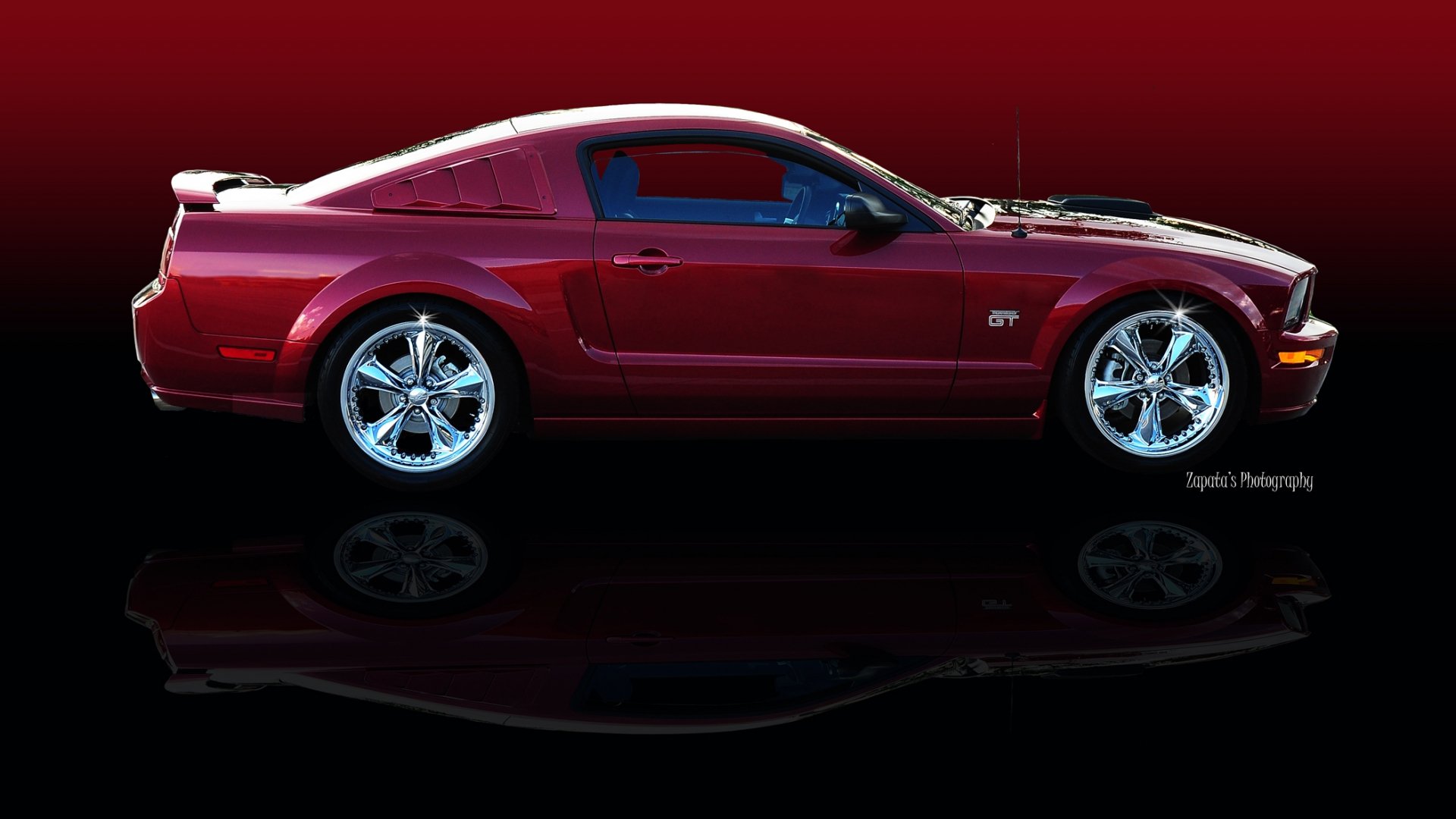 Download Vehicle Ford Mustang GT HD Wallpaper