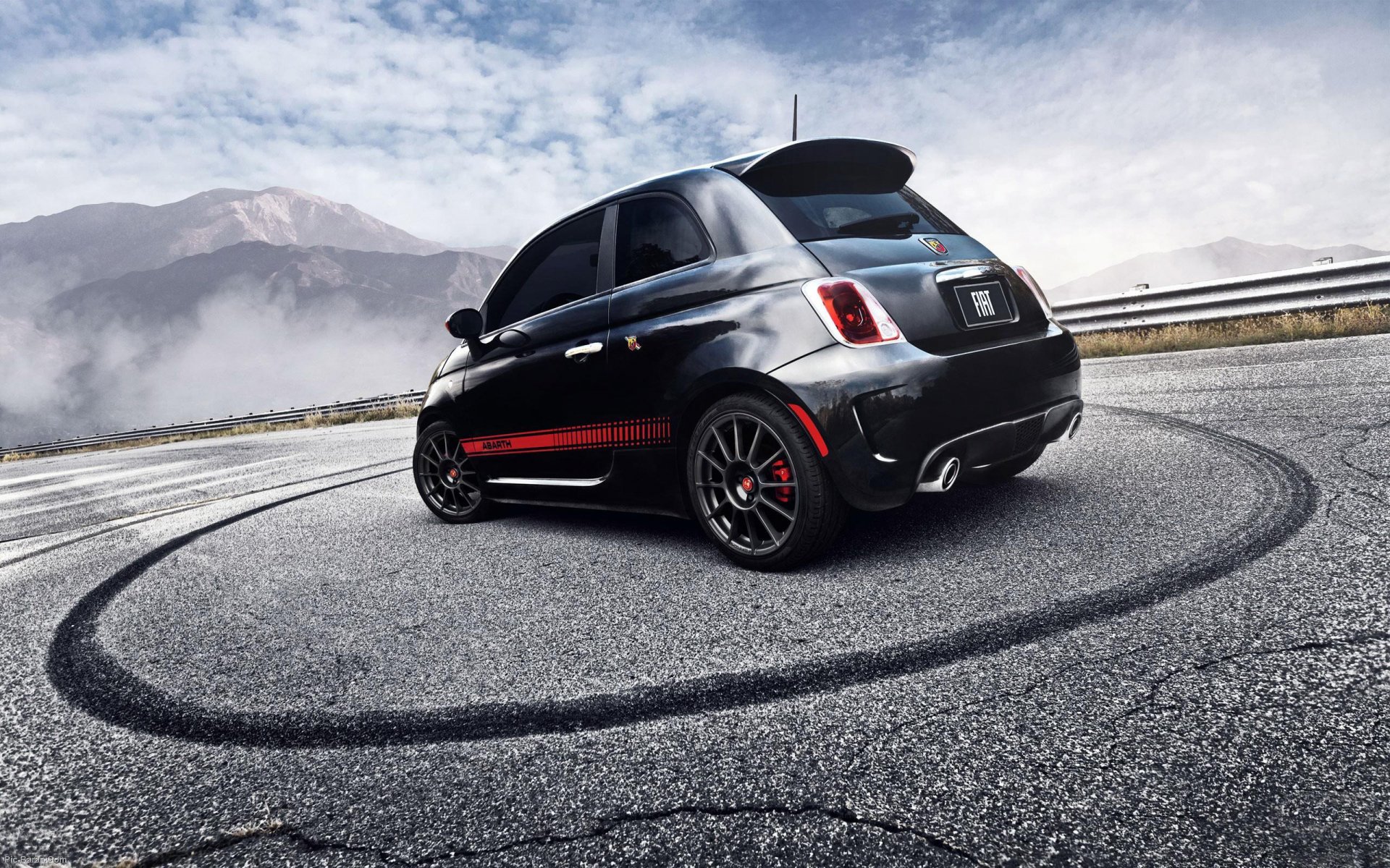 Download Vehicle Fiat HD Wallpaper