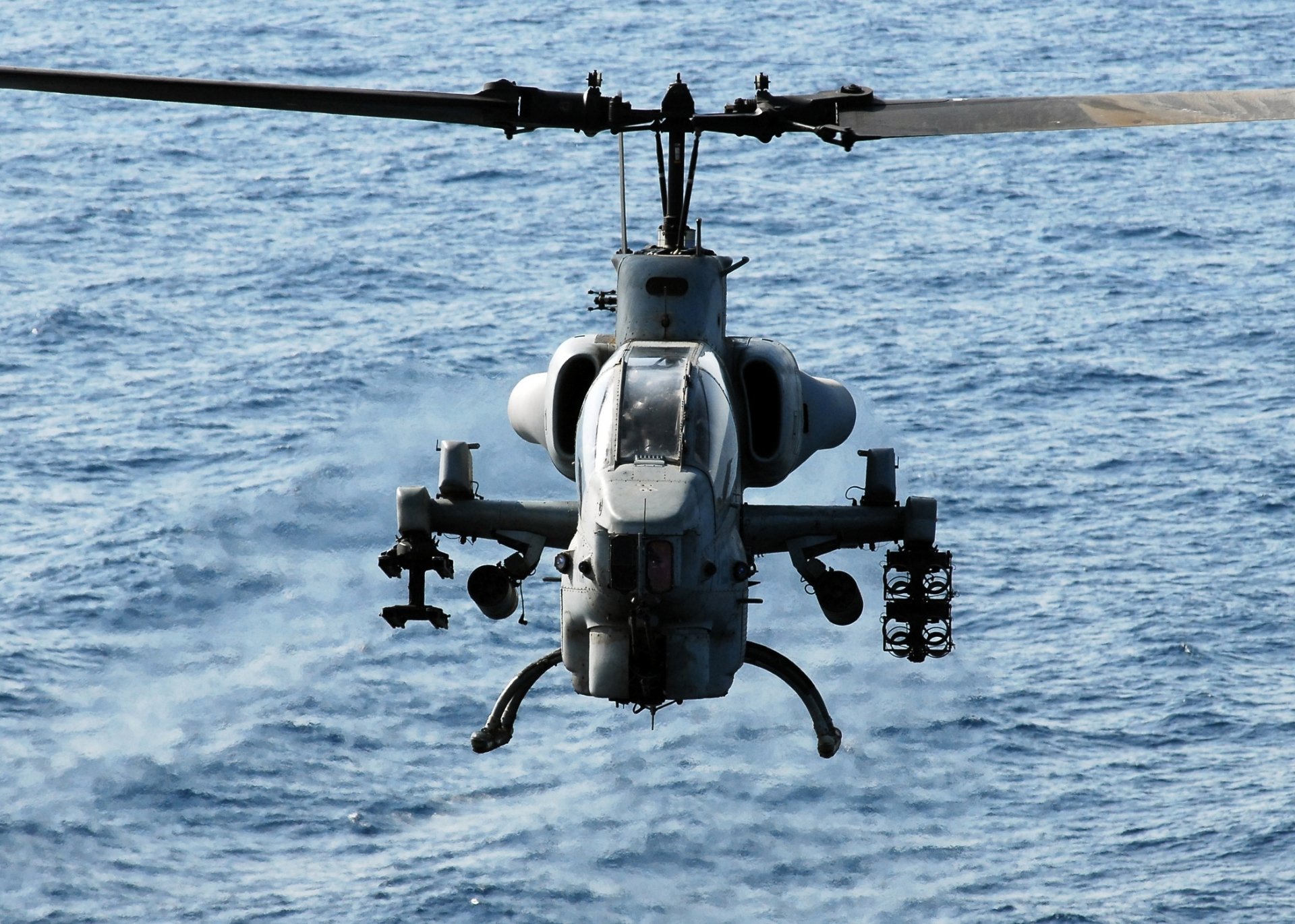 Download Military Bell AH-1 SuperCobra HD Wallpaper