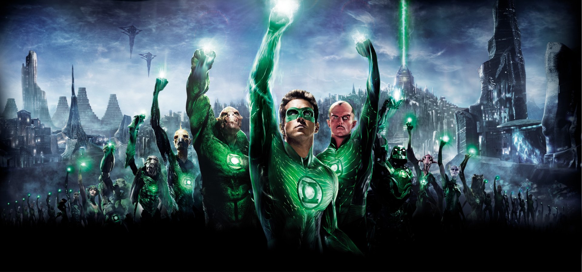 HD PC wallpaper featuring Green Lantern heroes including Tomar-Re, Sinestro, Kilowog, and Ryan Reynolds in a dramatic scene from the Green Lantern movie.