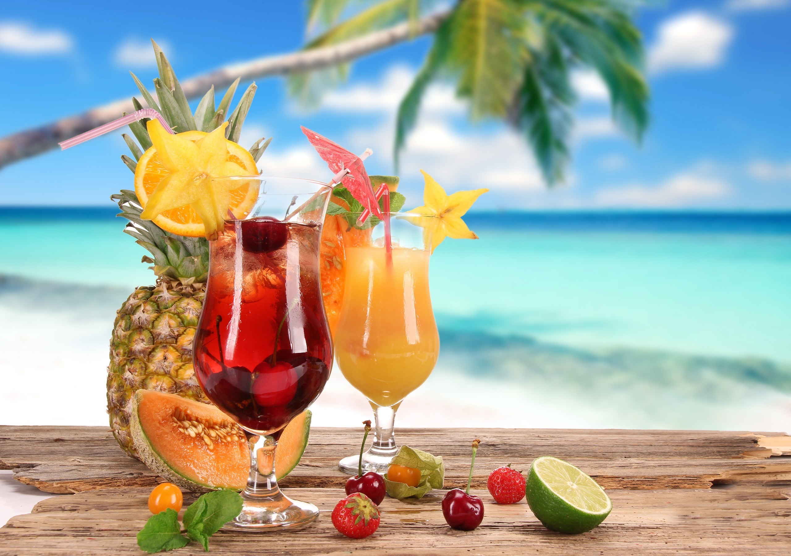 Savor the Tropics: HD Wallpaper of Refreshing Cocktails