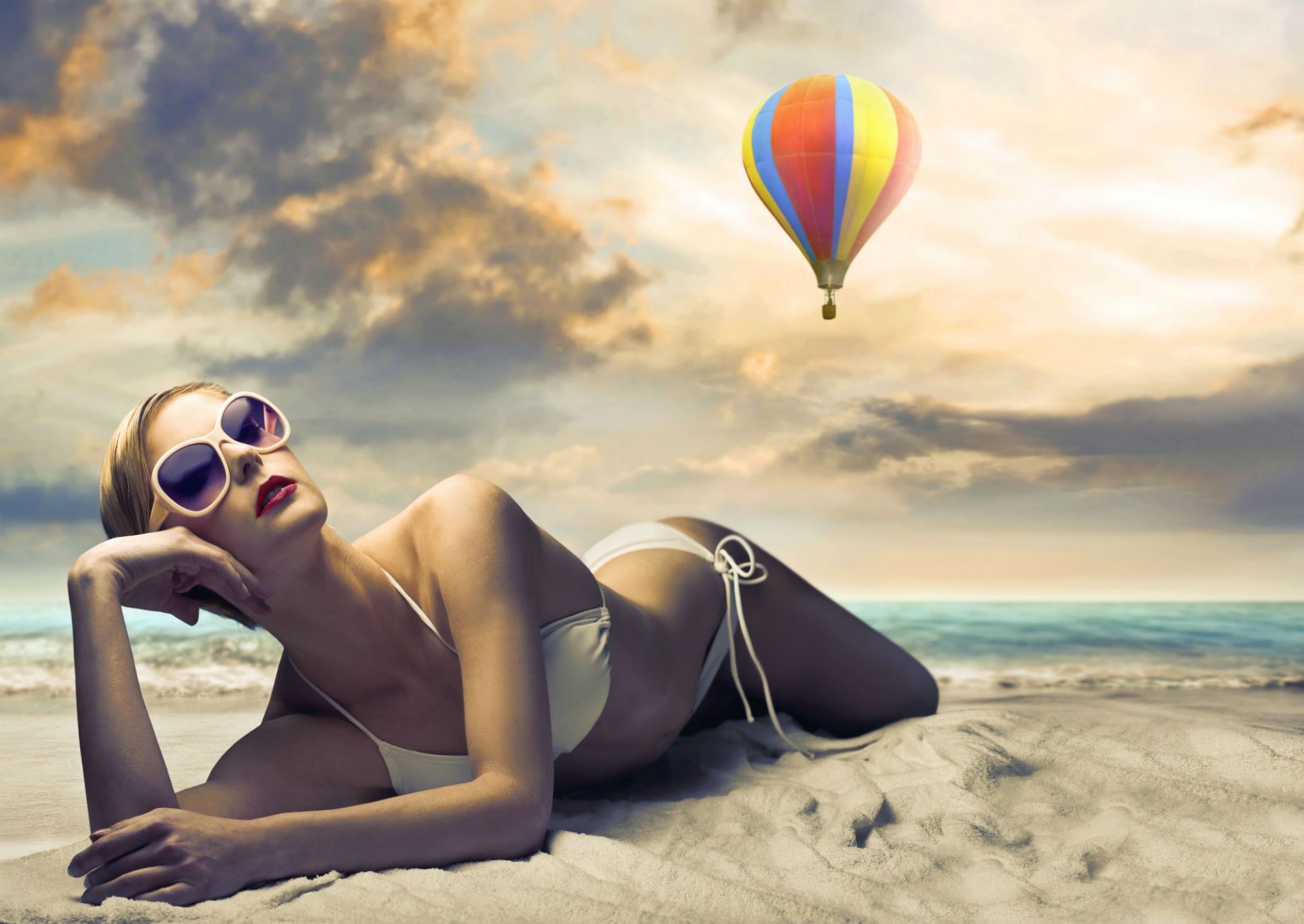 Women Bikini HD Wallpaper | Background Image