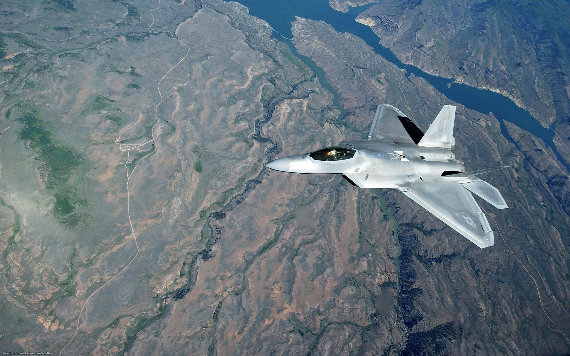 Download Military Lockheed Martin F-22 Raptor HD Wallpaper