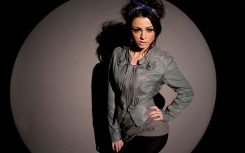 Cher Lloyd 高清壁纸 桌面背景