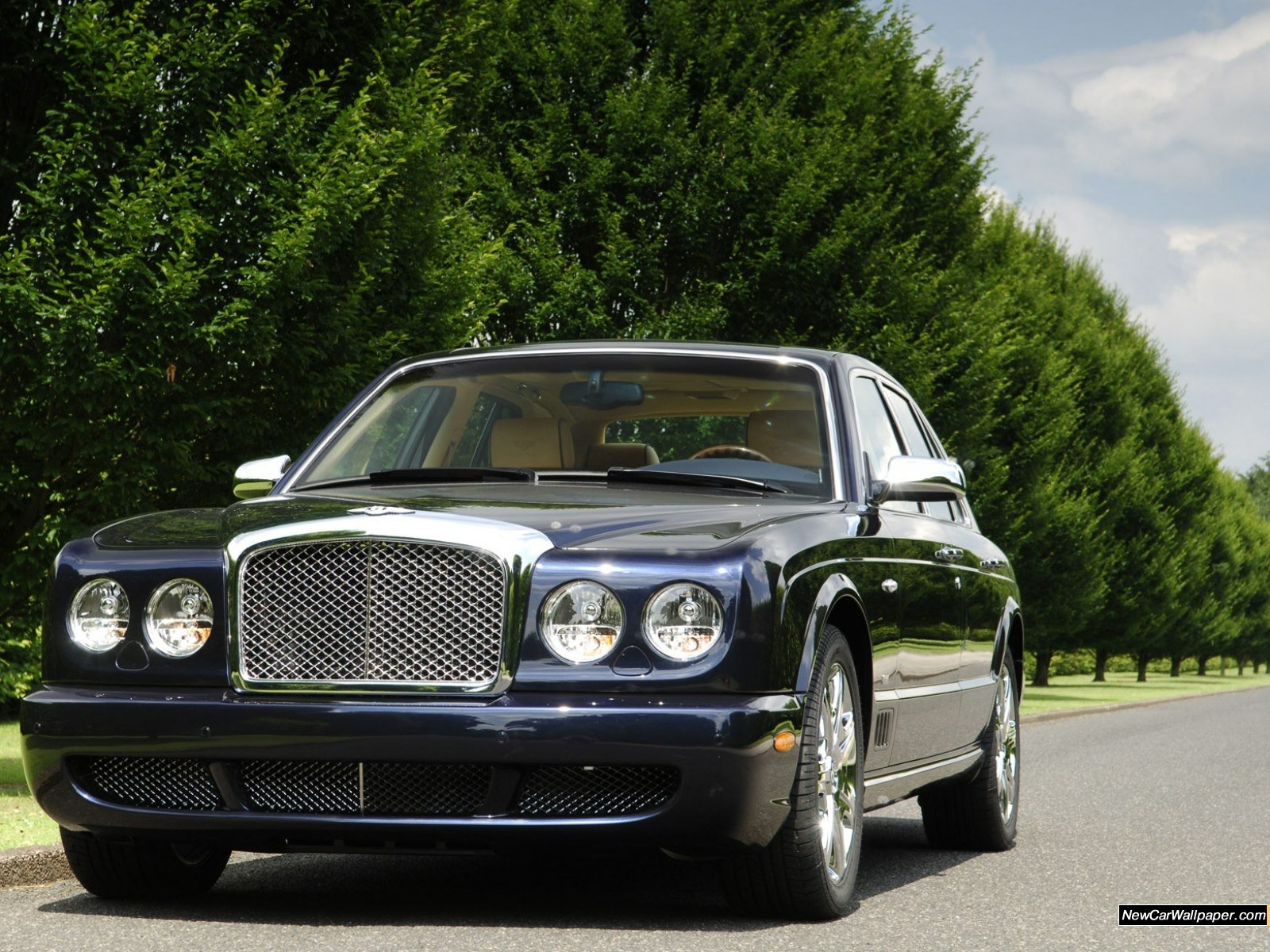 Download Vehicle Bentley Wallpaper