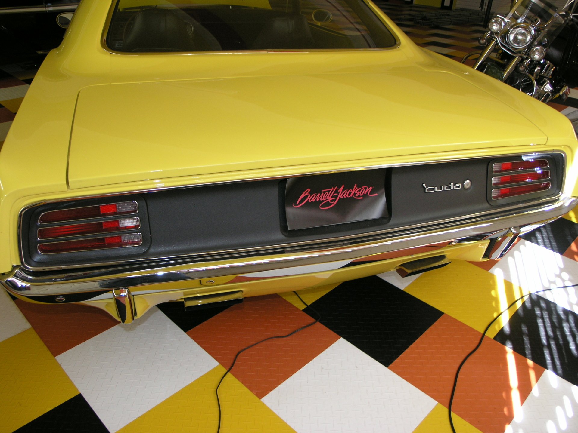 Download Vehicle Plymouth Barracuda HD Wallpaper