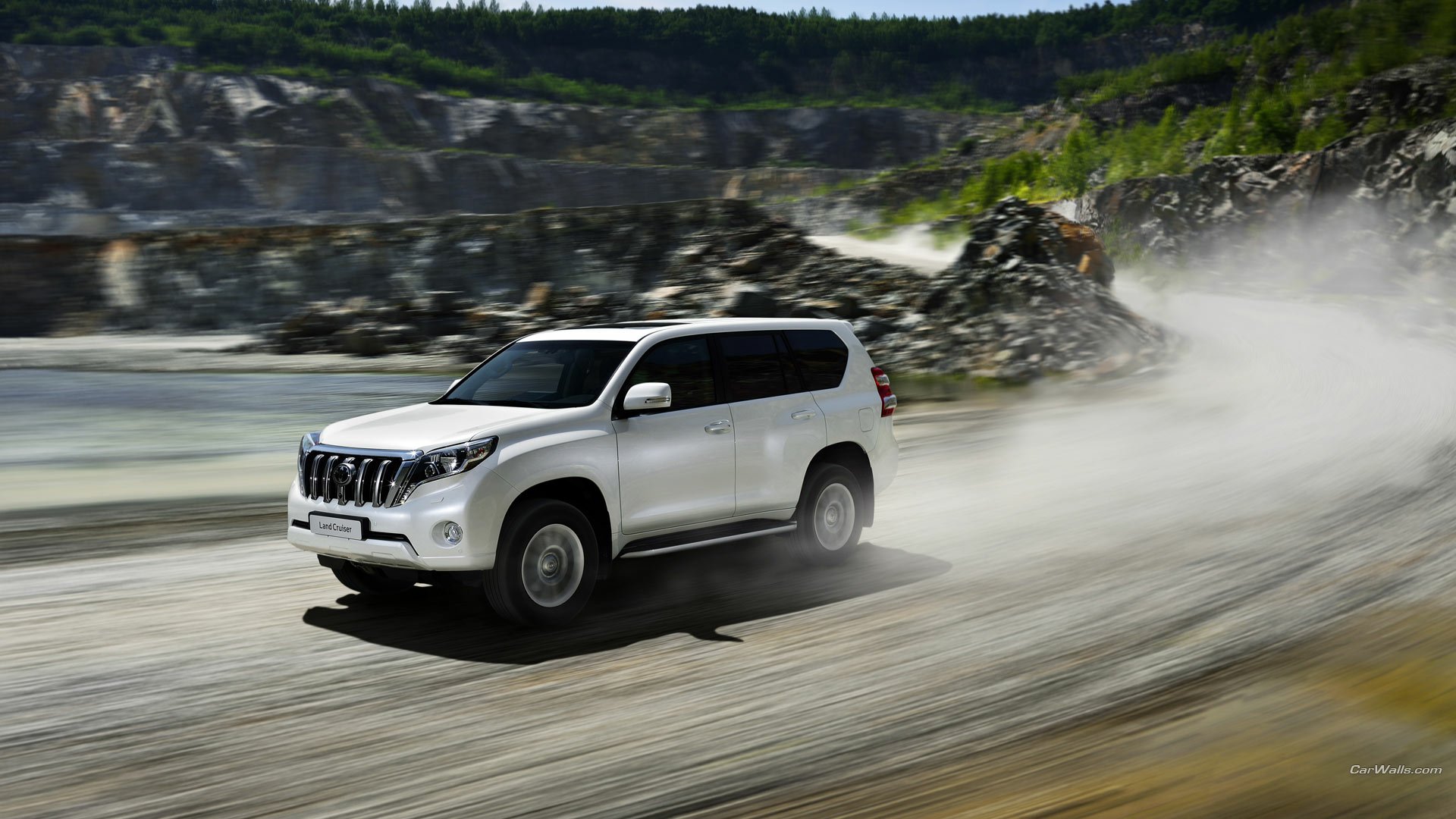 Download Vehicle 2014 Toyota Land Cruiser HD Wallpaper