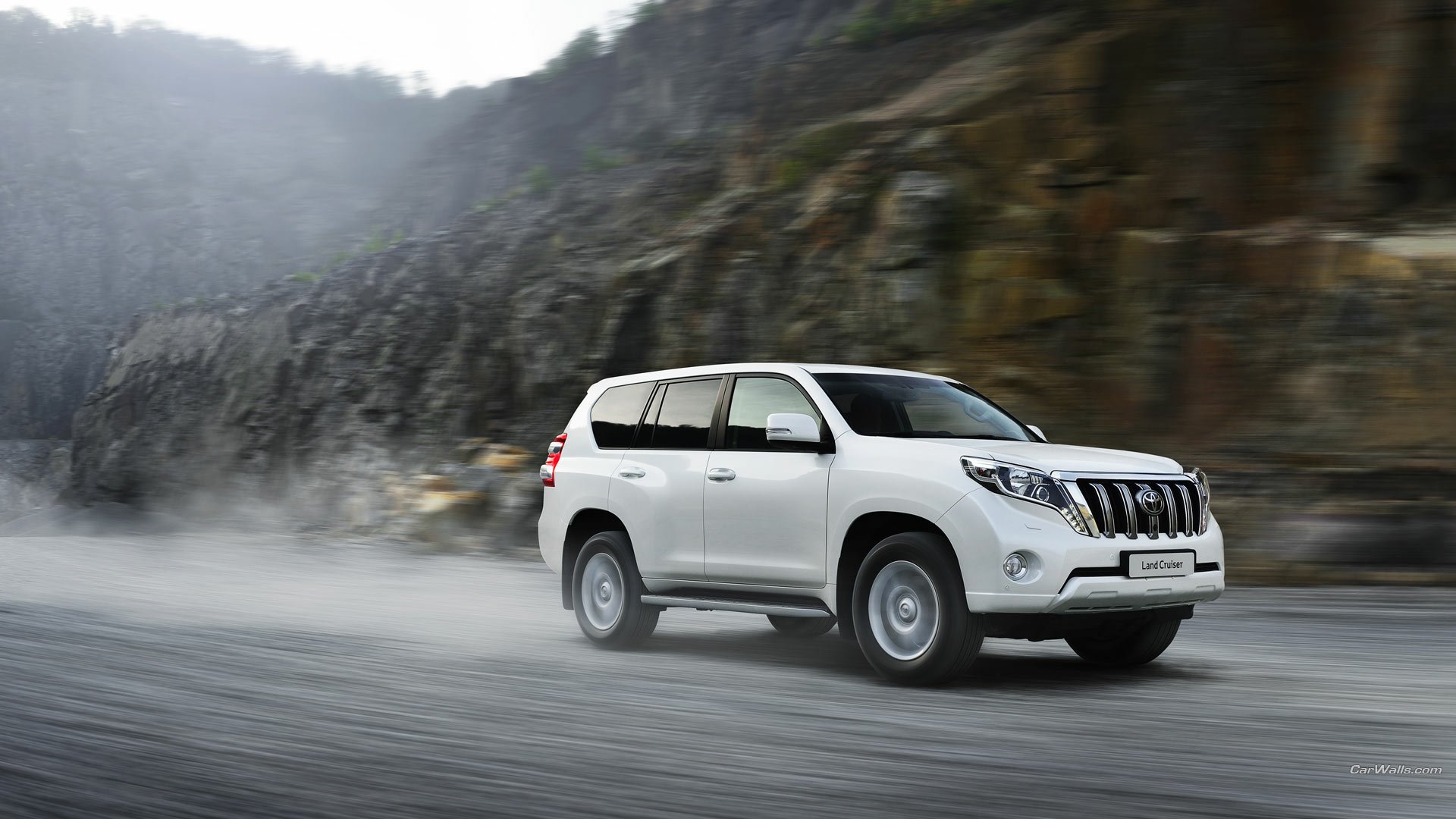 Download Vehicle 2014 Toyota Land Cruiser HD Wallpaper