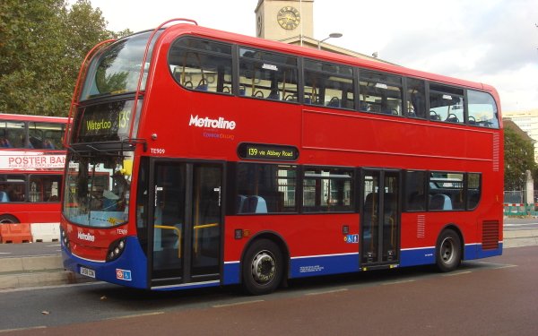 Vehicles Bus HD Wallpaper | Background Image