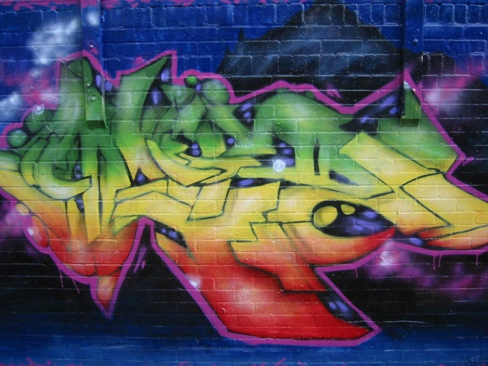 Download Artistic Graffiti Wallpaper