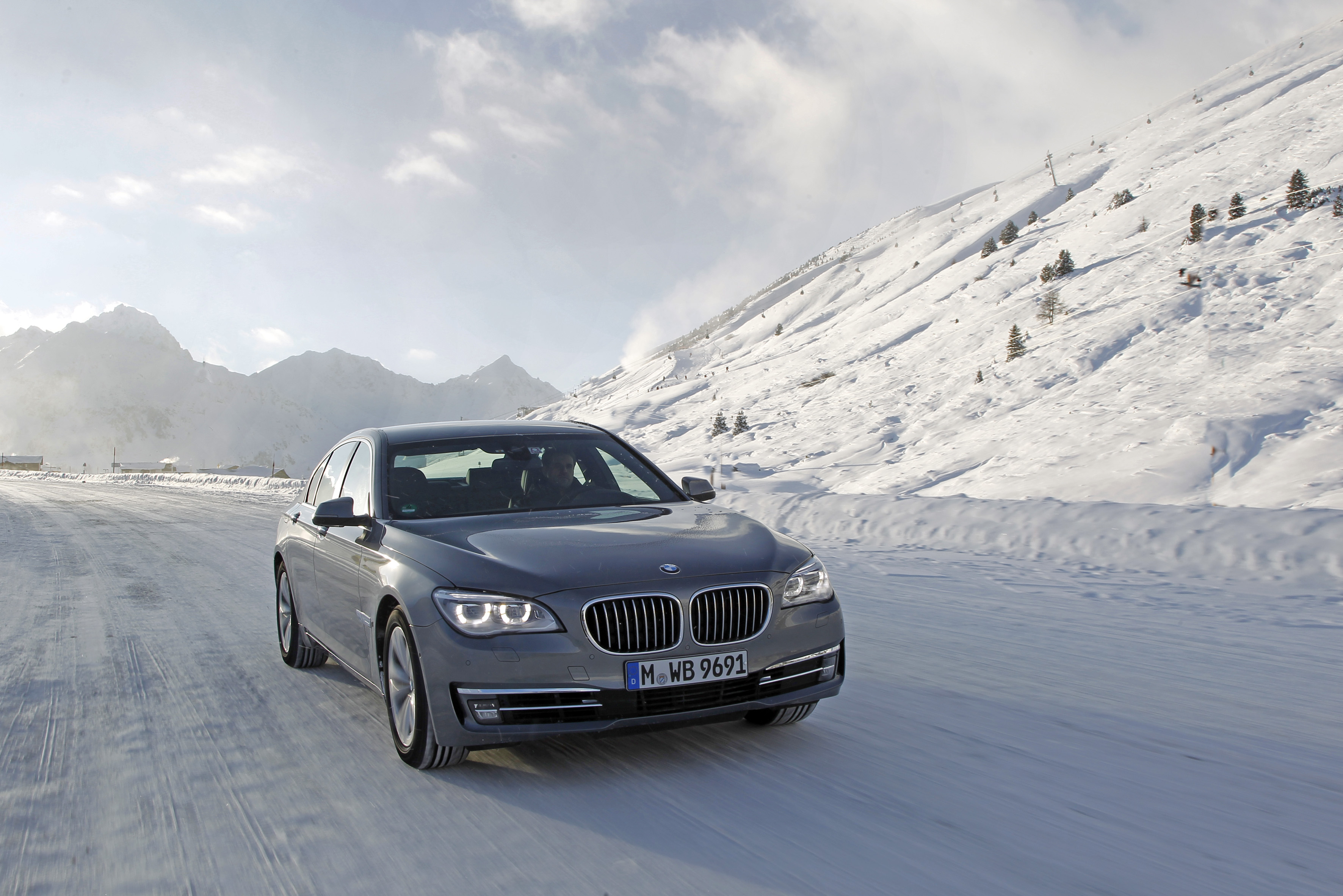 Vehicles 2013 Bmw 7-Series HD Wallpaper | Background Image